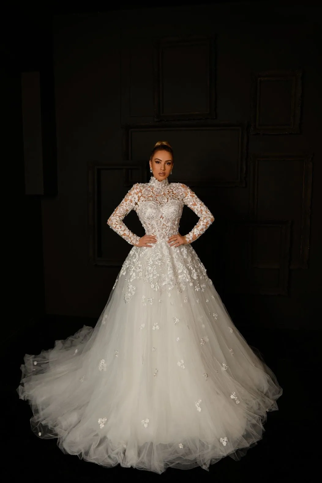 Alice Elegant Long Sleeves White Wedding Dress