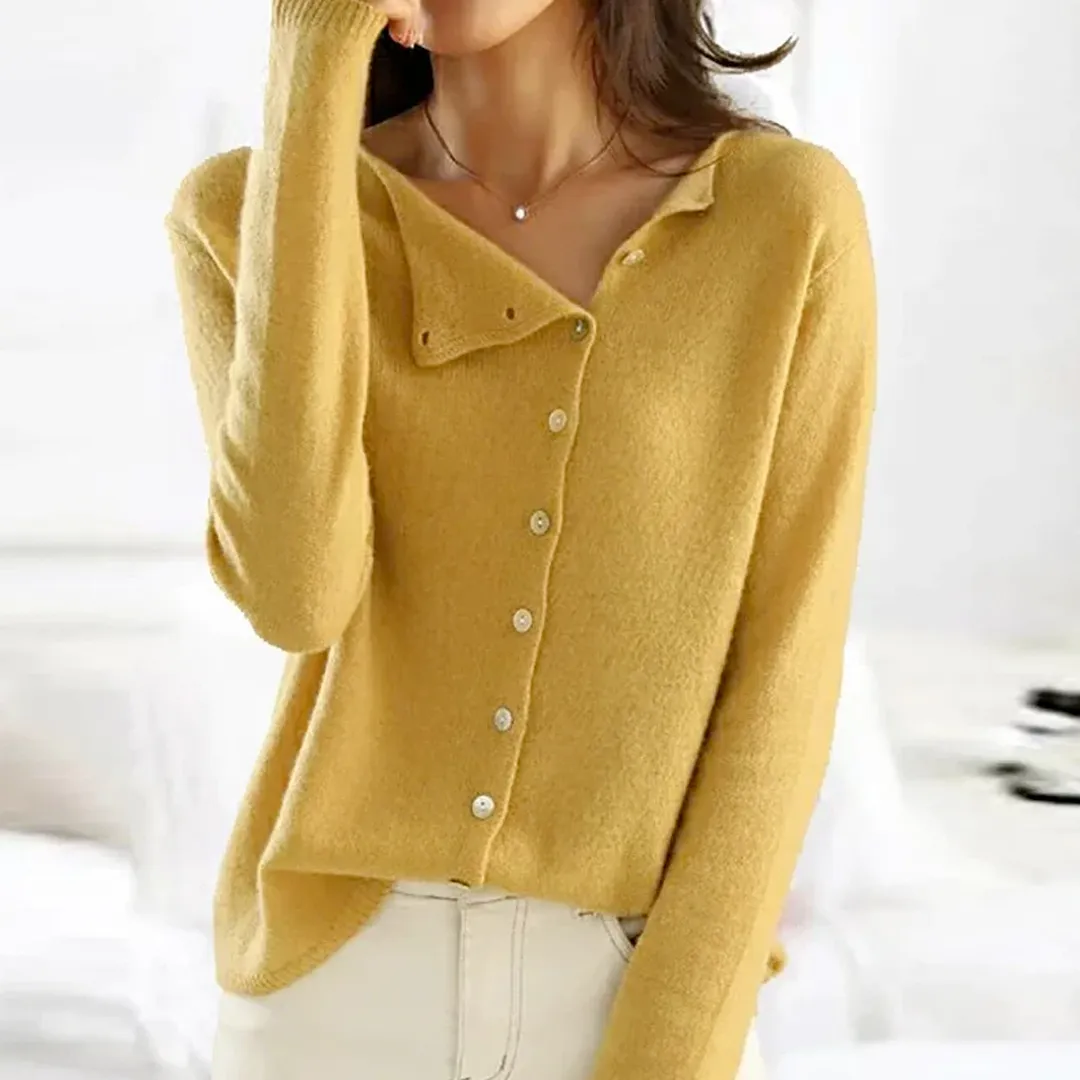Kelly - Refined Cardigan