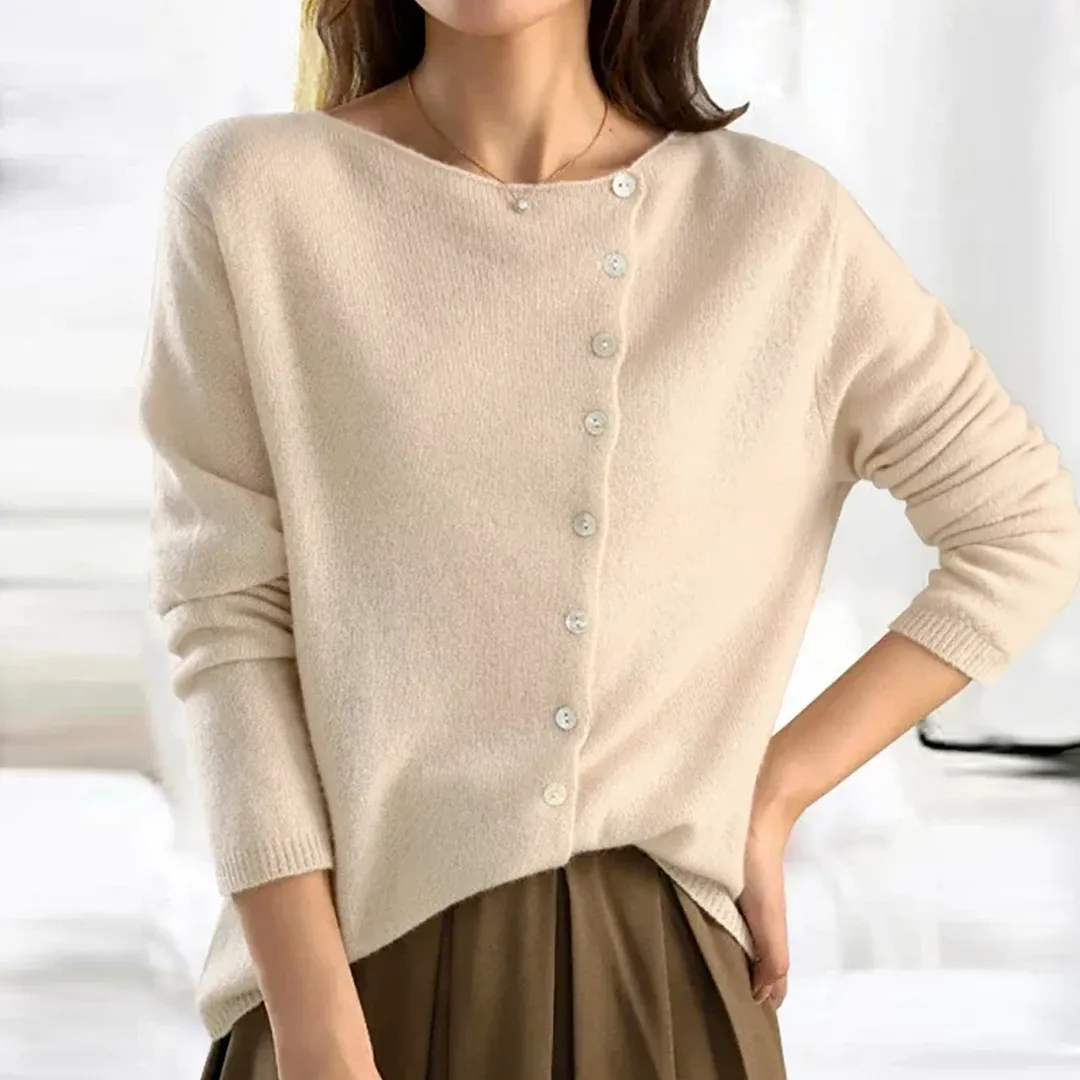 Kelly - Refined Cardigan