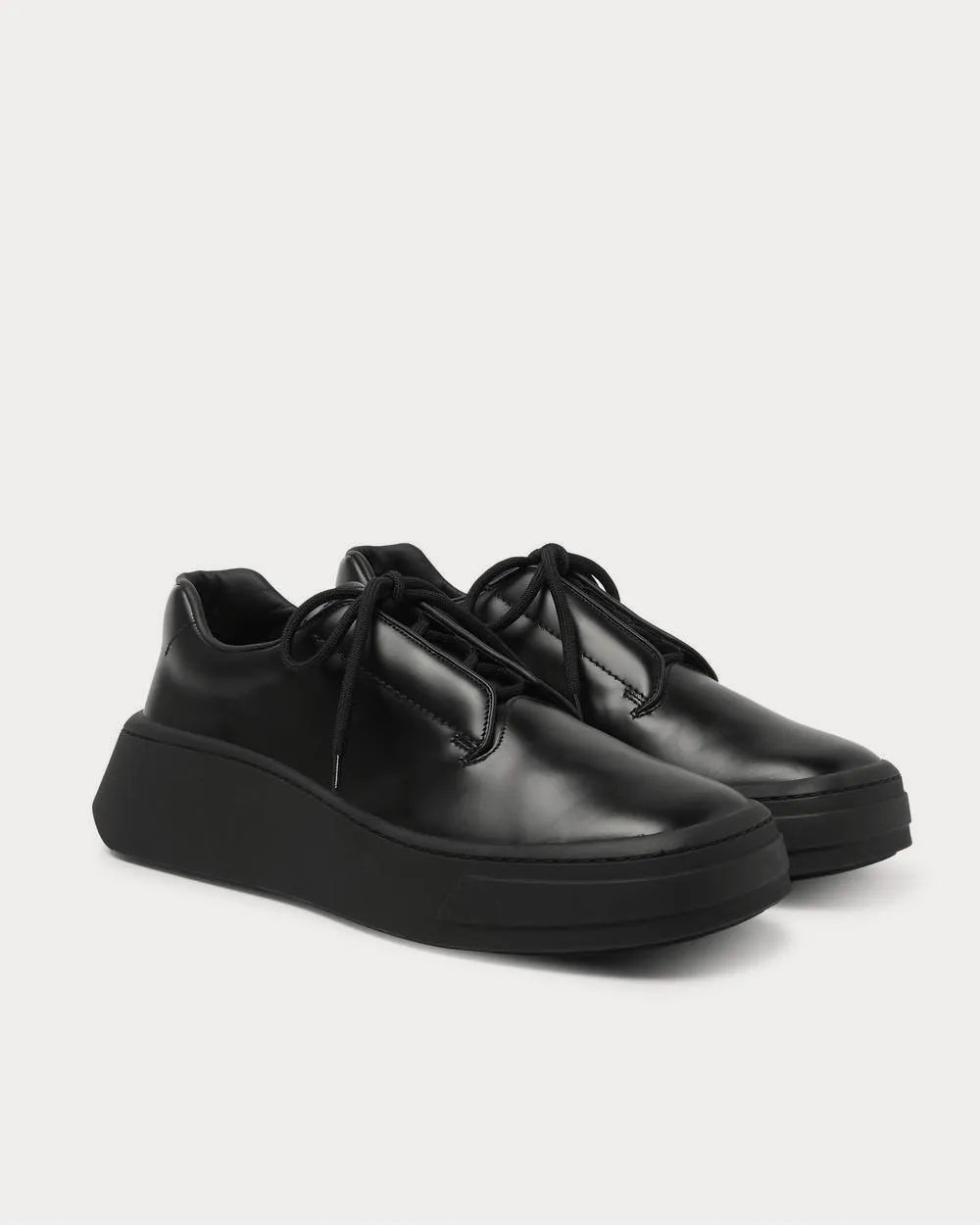 Leather  Black low top sneakers