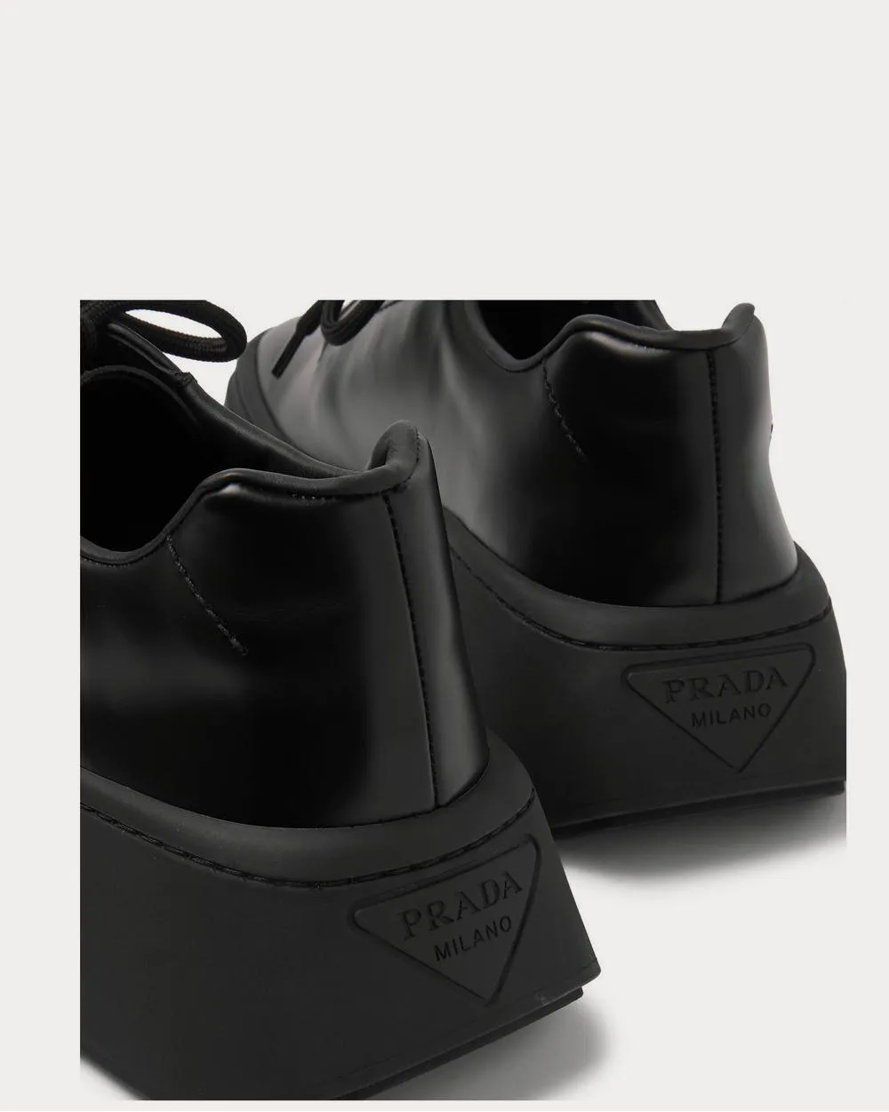 Leather  Black low top sneakers