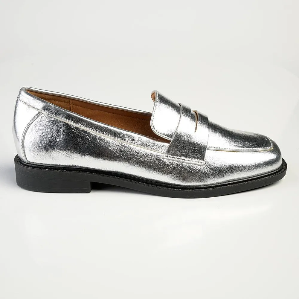 Madison Bliss 3 Loafer With Saddle - Silver