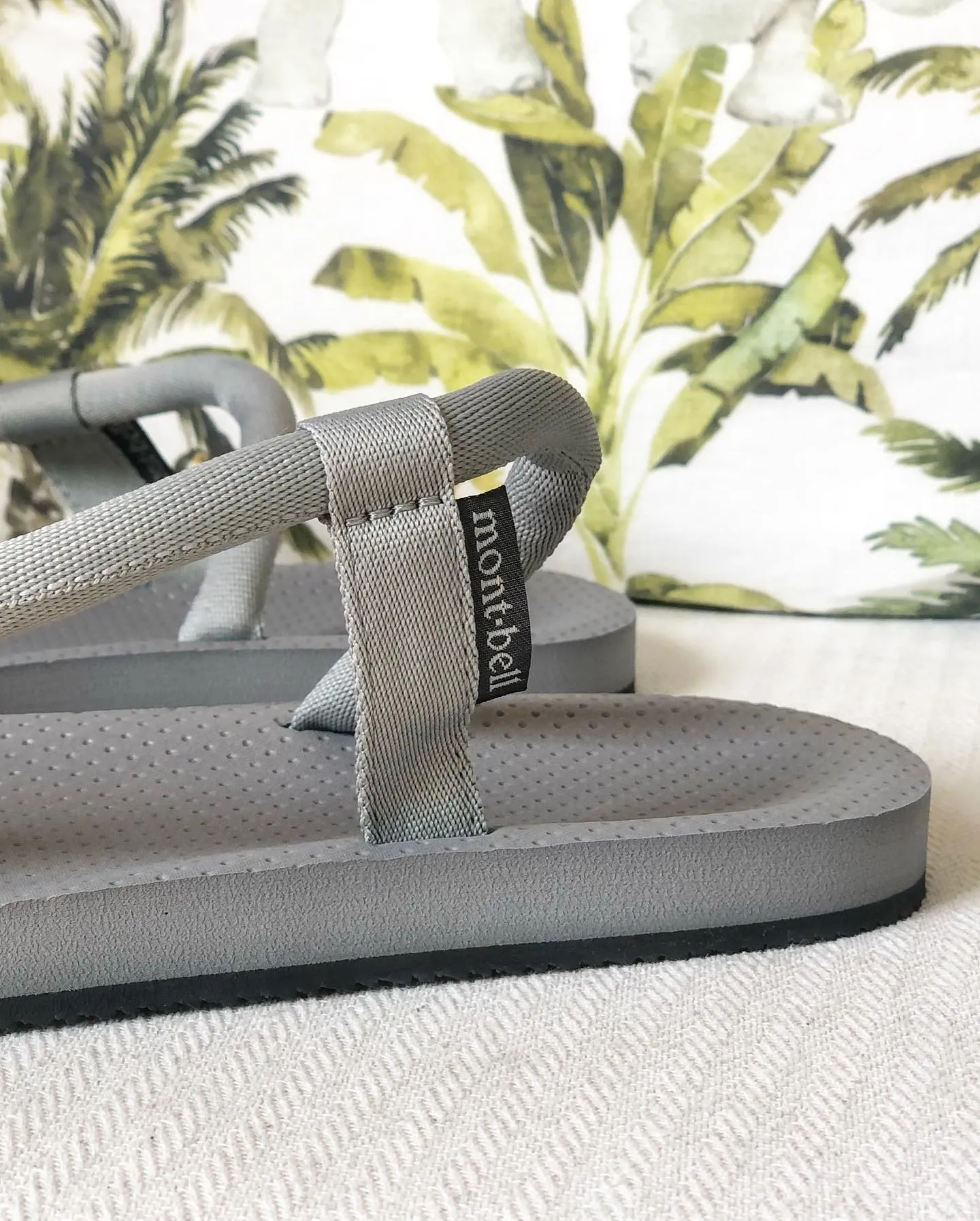 MONTBELL SOCK-ON SANDALS UNISEX GREY/SILVER GY/SV 1129476