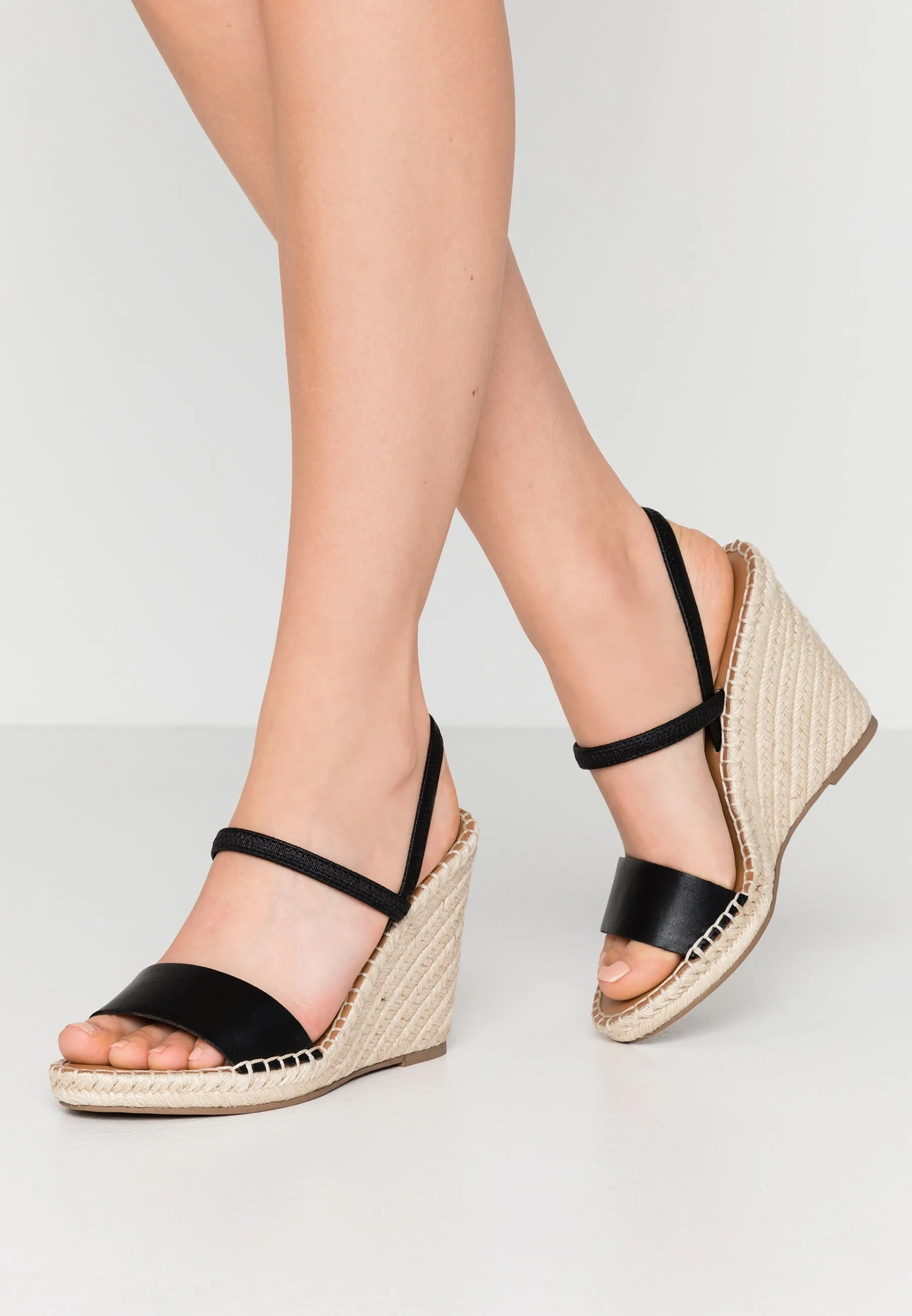 Steve Madden Women's Mckenzie Espadrille Wedge Sandals BLACK