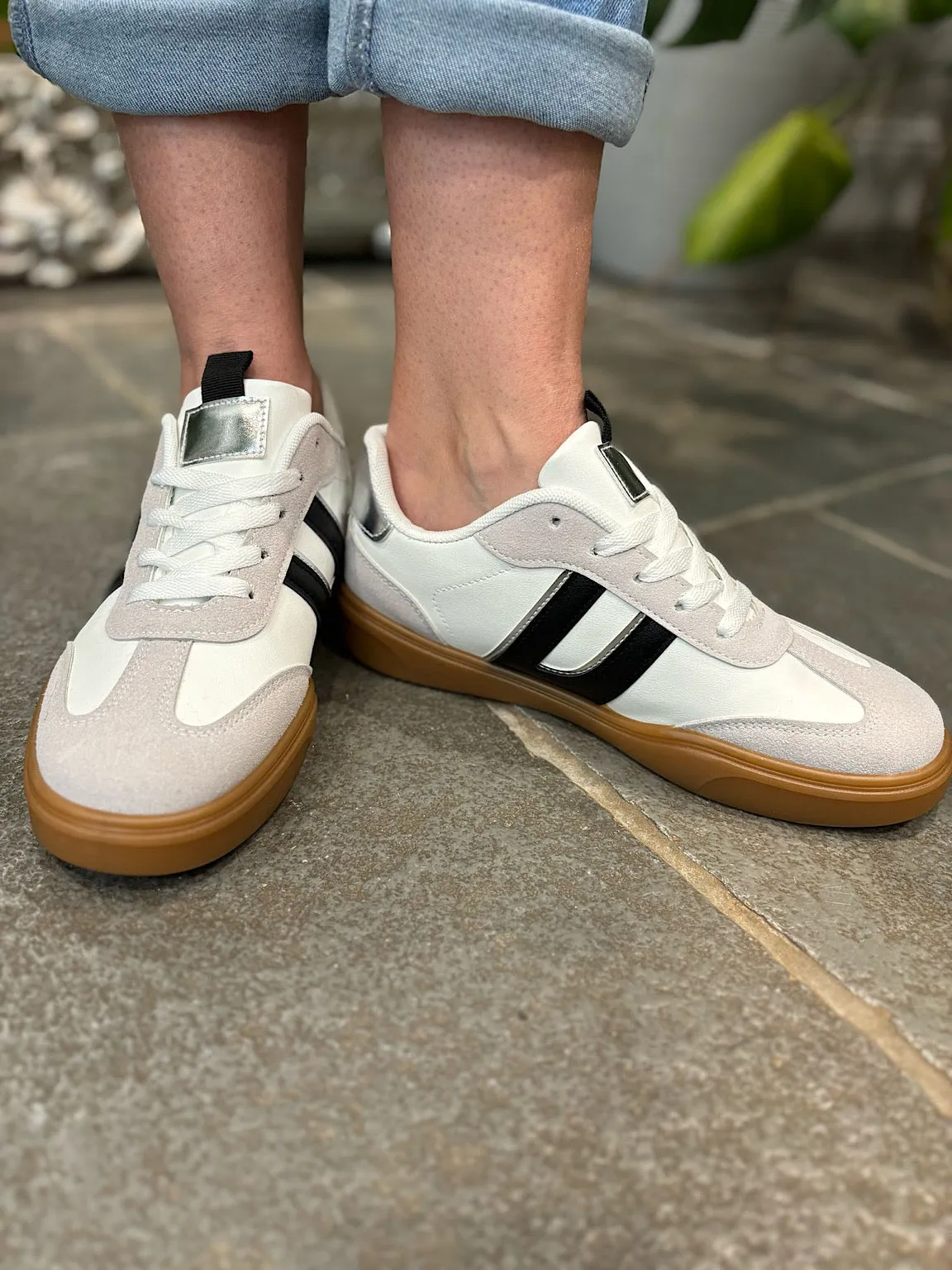 White Gabby Trainer
