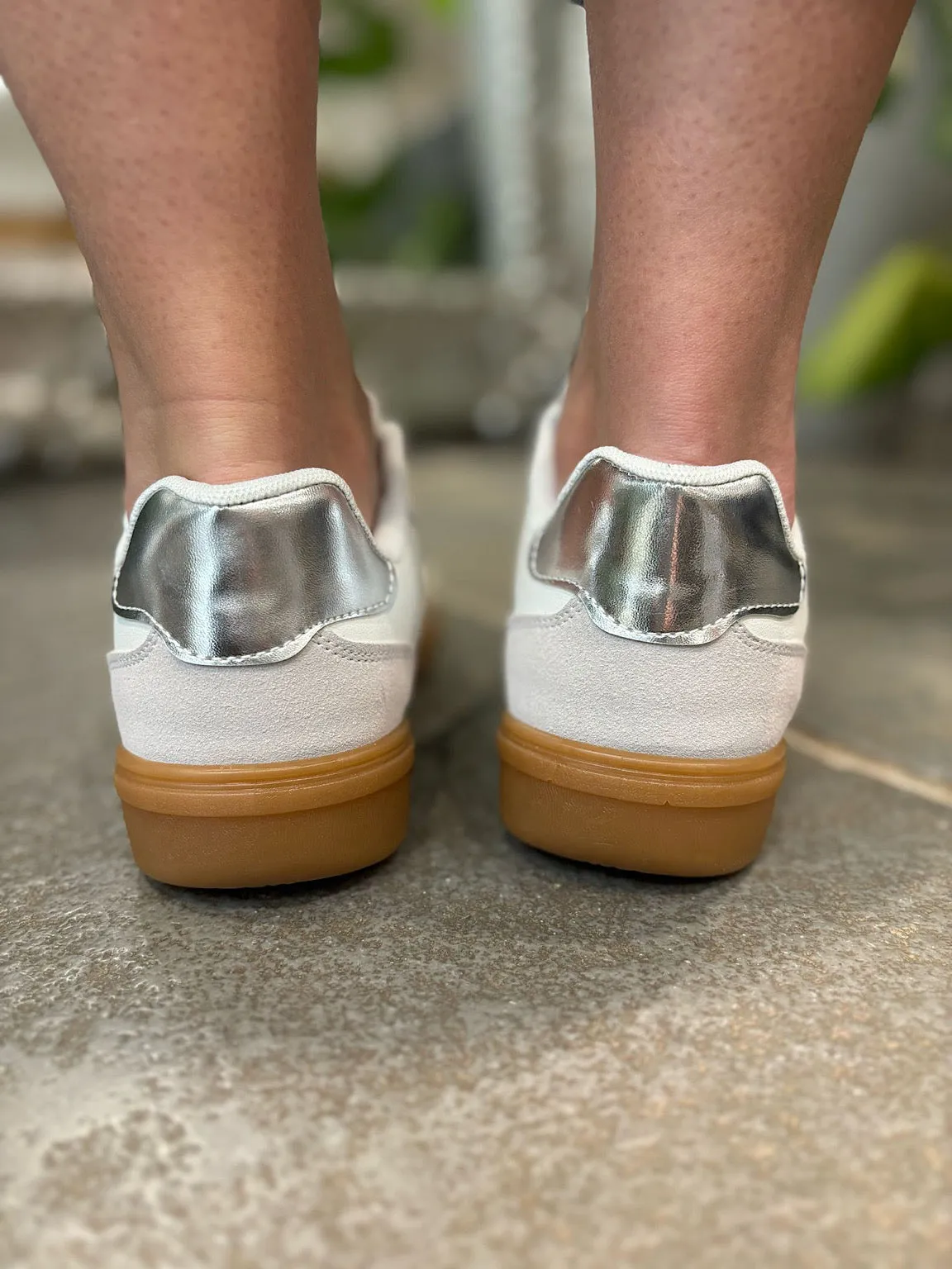 White Gabby Trainer
